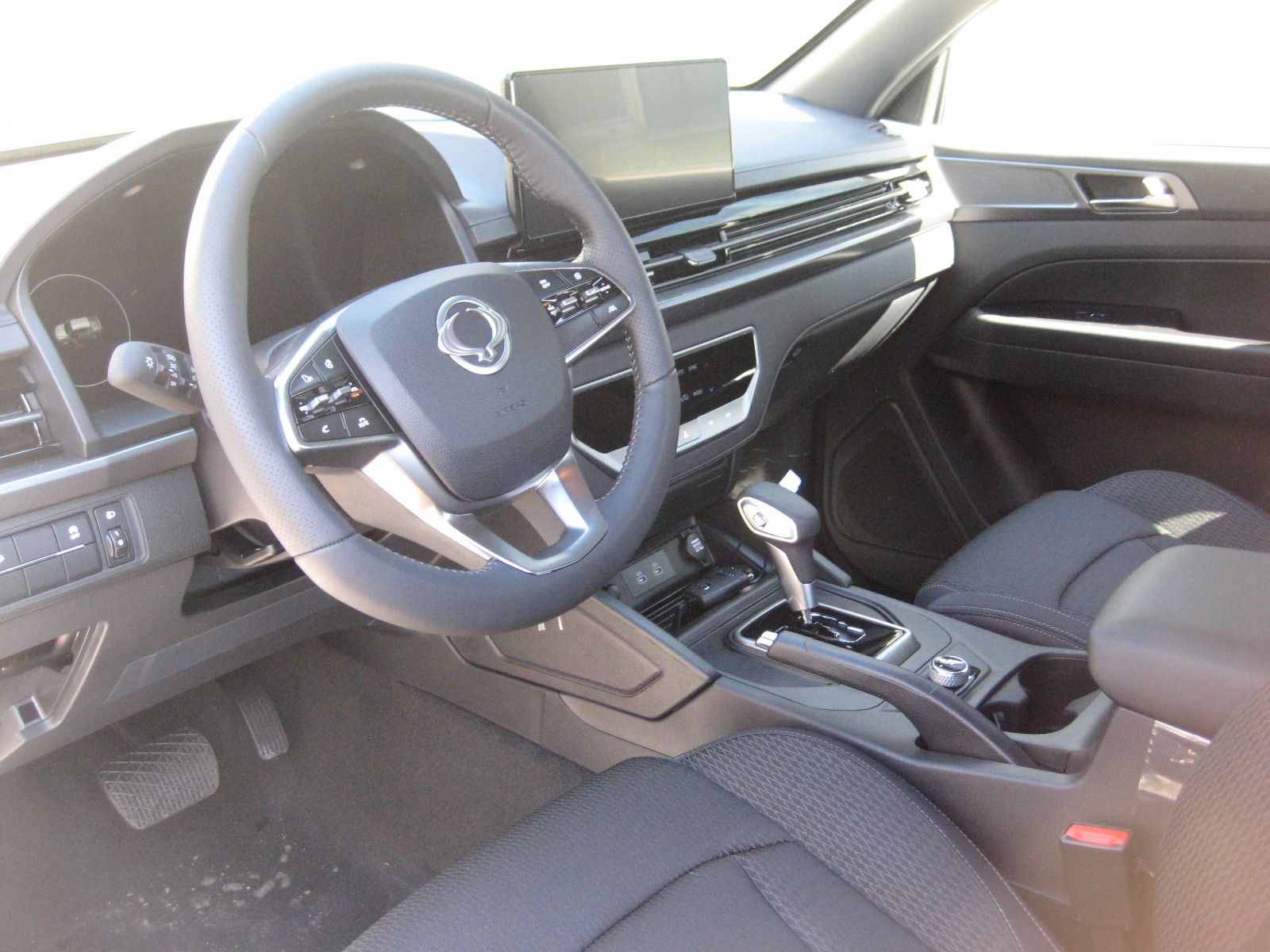 KGM-SsangYong Musso 2.2 Platinum 4WD A-image-5