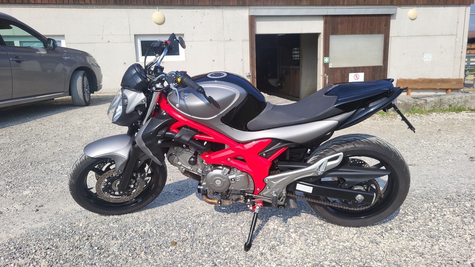 SUZUKI SFV 650 Gladius ABS-image-2