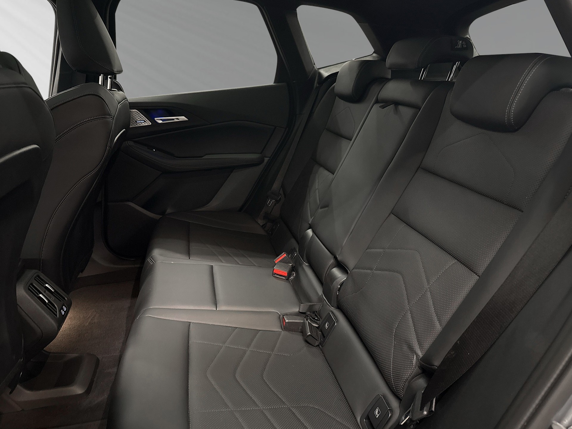 BMW 225e xDrive Active Tourer M Sport-image-6