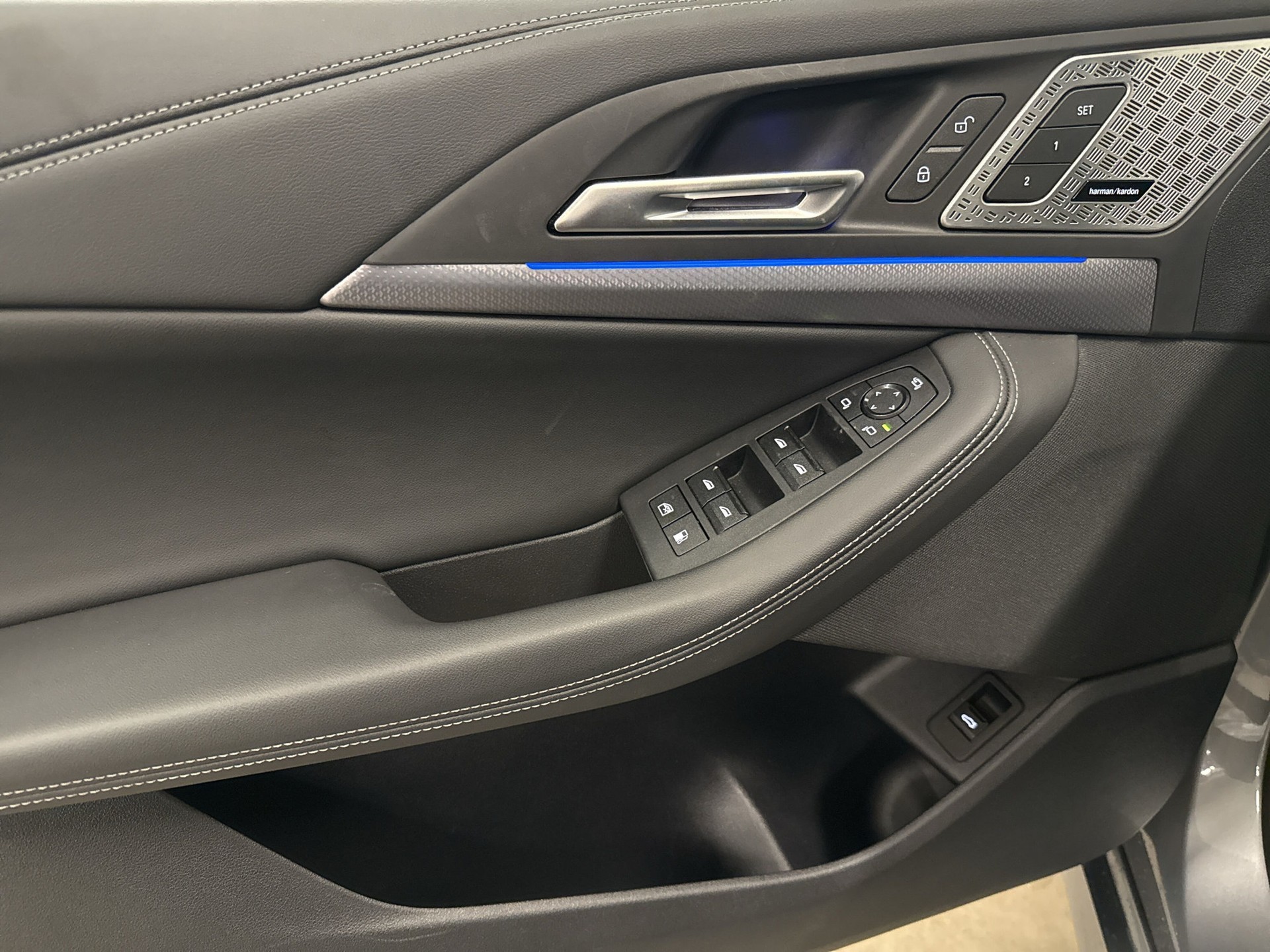 BMW 225e xDrive Active Tourer M Sport-image-16