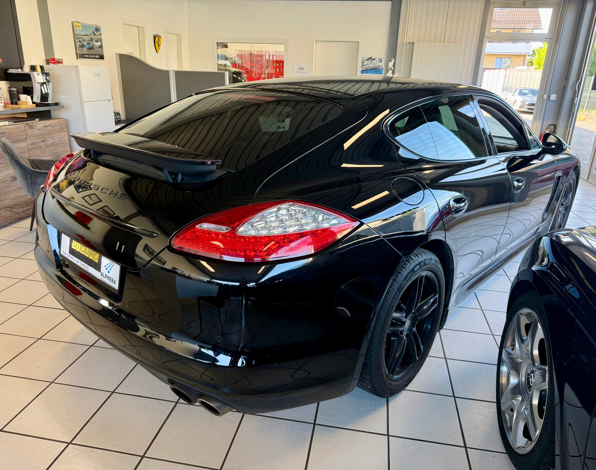 PORSCHE Panamera 4S 4.8 PDK-image-9