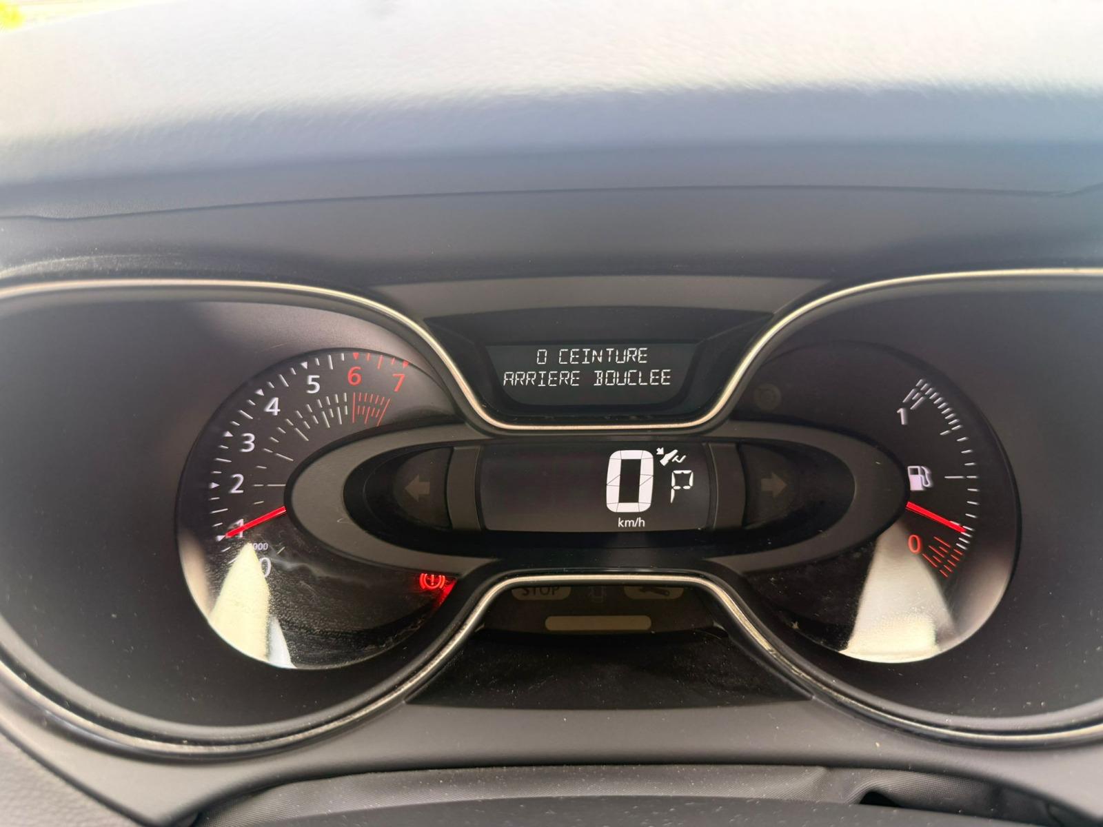 RENAULT Captur 1.2 T 16V Intens EDC-image-8