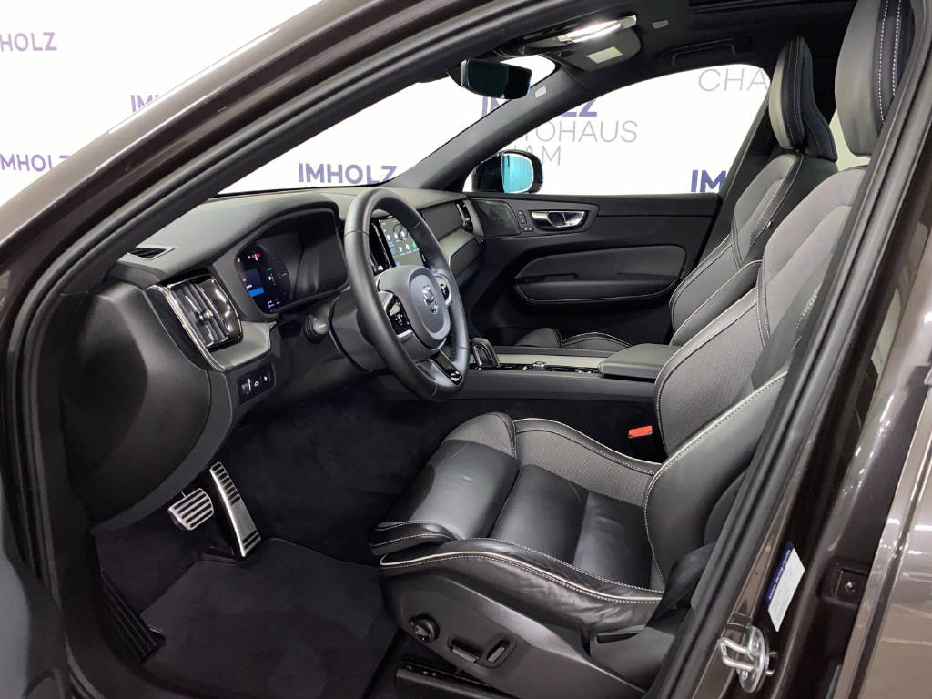 VOLVO XC60 2.0 T8 TE R-Design eAWD-image-15