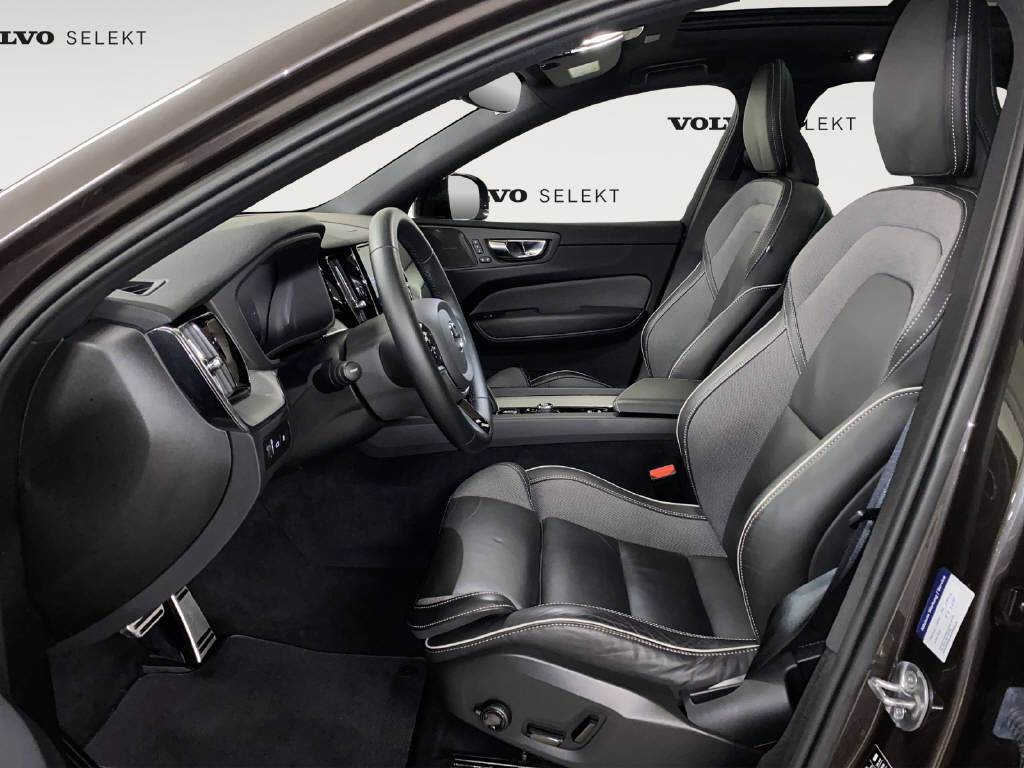 VOLVO XC60 2.0 T8 TE R-Design eAWD-image-5