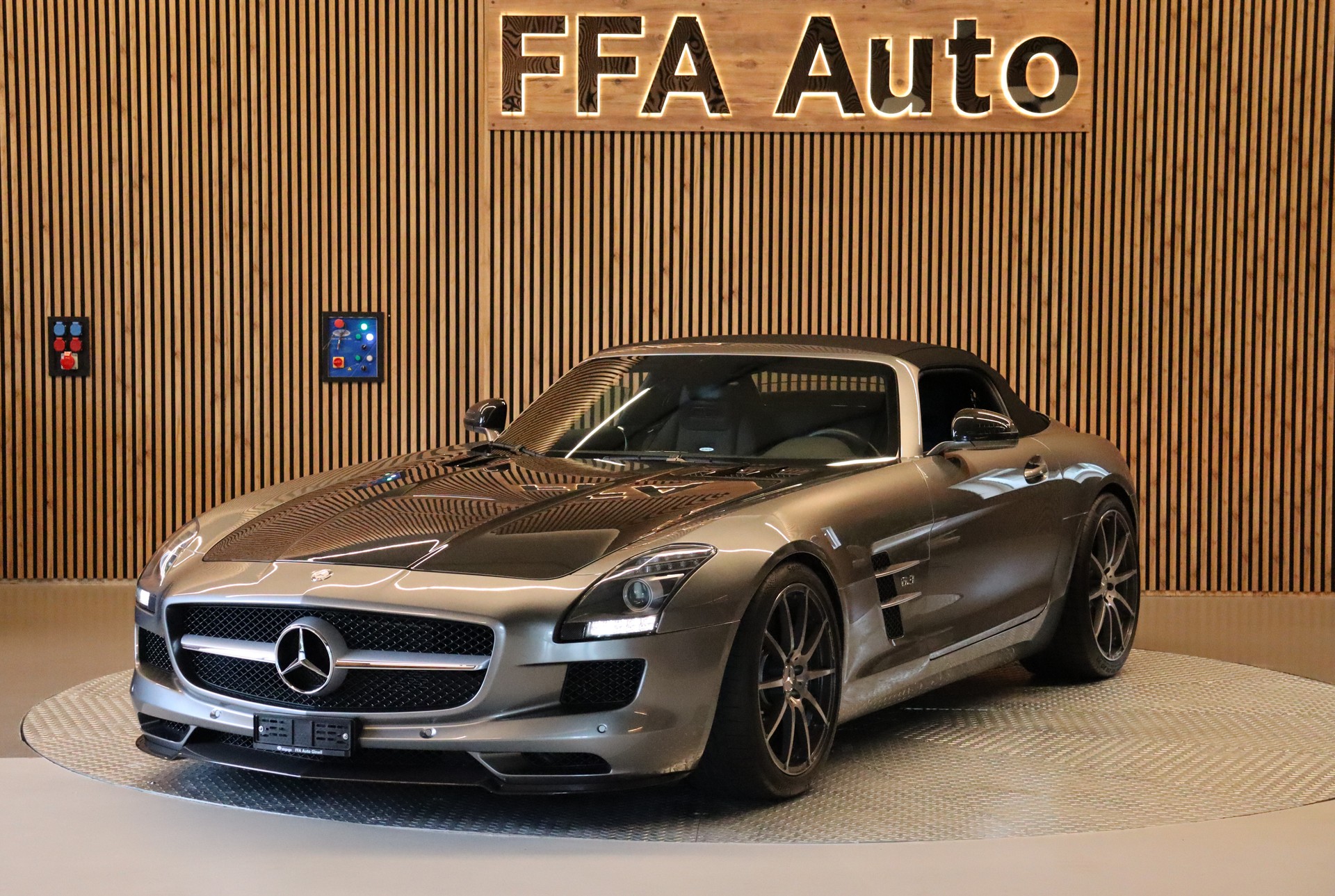 MERCEDES-BENZ SLS AMG Roadster
