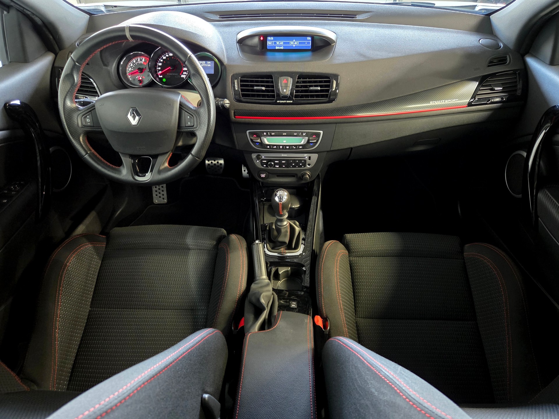RENAULT Mégane Coupé 2.0 16V Turbo RS-image-4