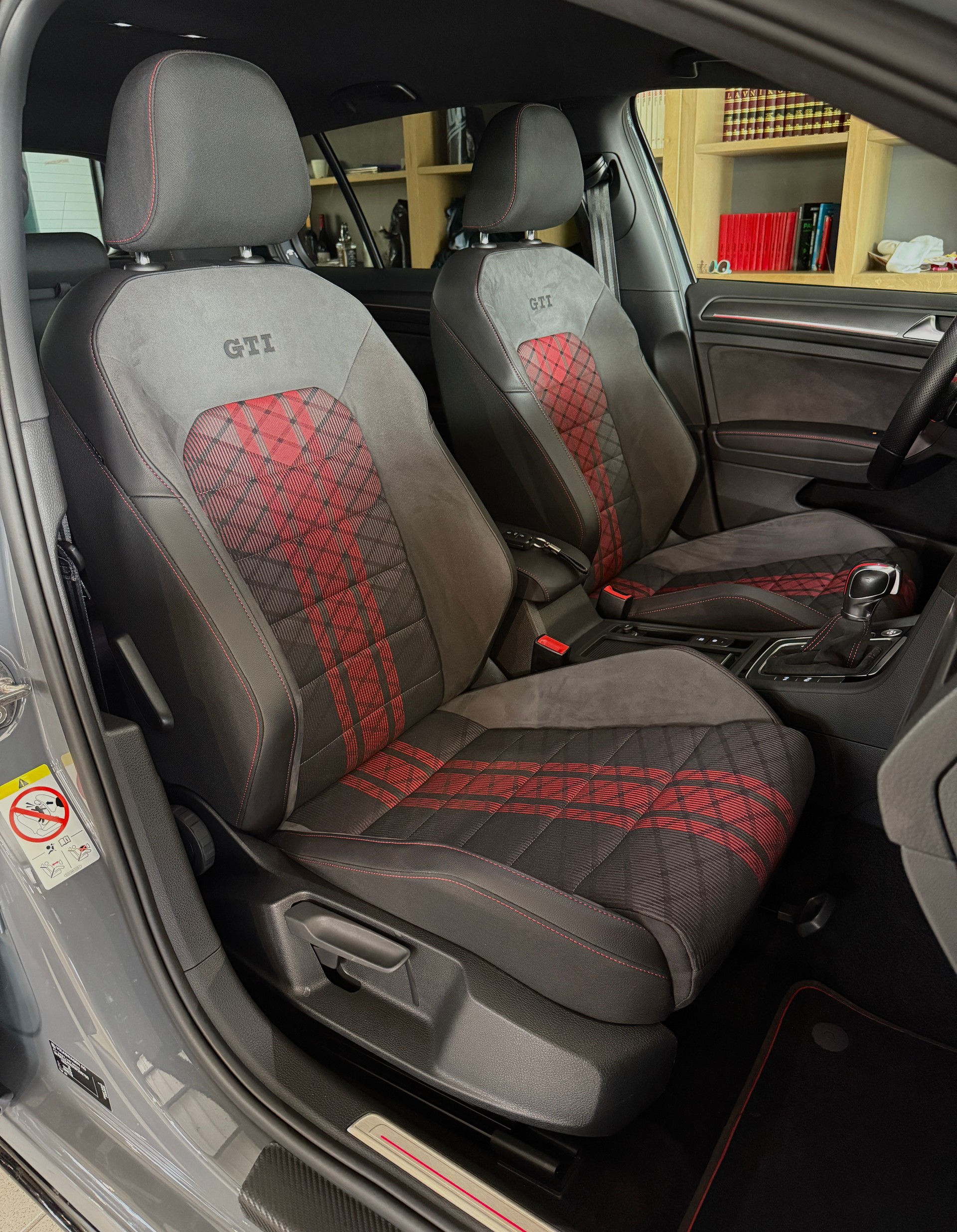 VW Golf 2.0 TSI GTI TCR DSG-image-17
