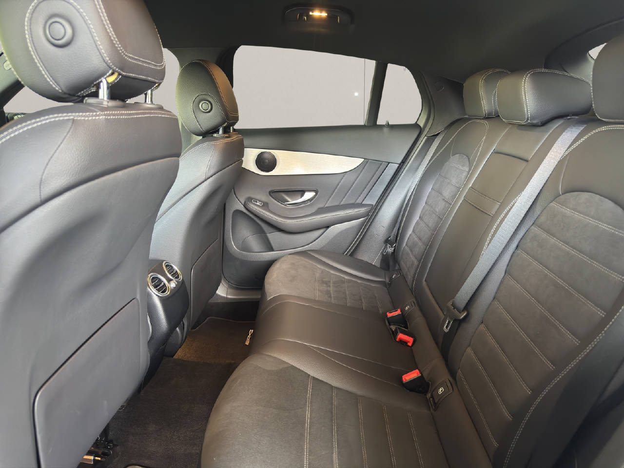 MERCEDES-BENZ GLC Coupé 300 AMG Line 4M AHK-image-7