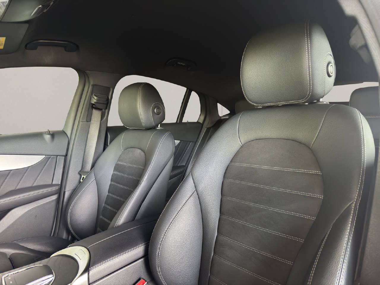 MERCEDES-BENZ GLC Coupé 300 AMG Line 4M AHK-image-5