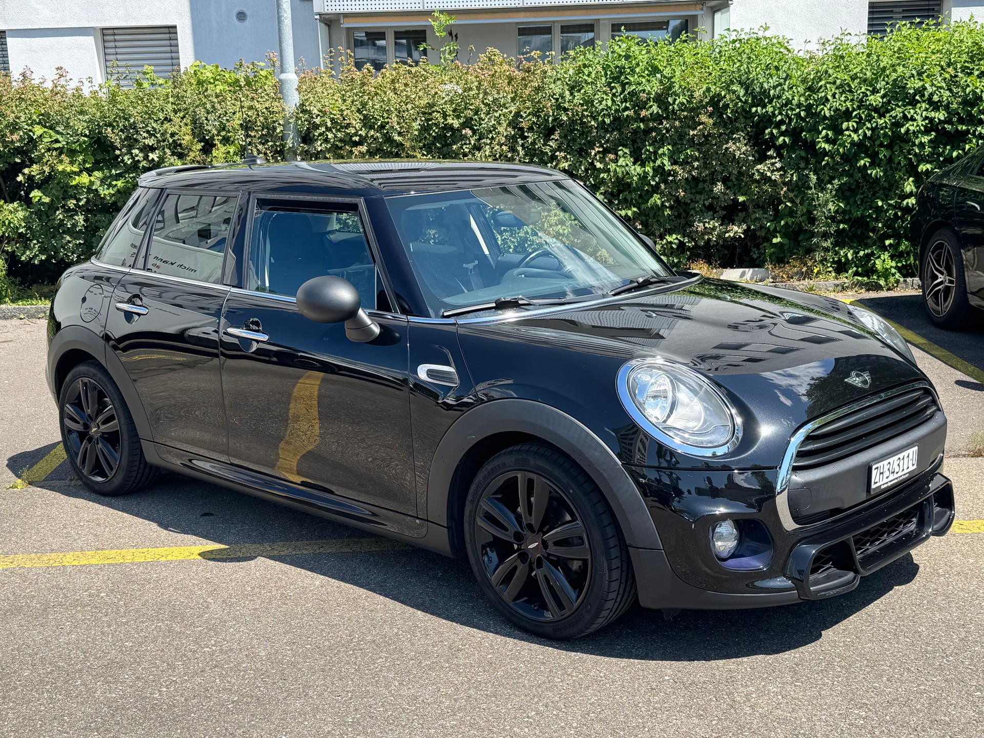MINI One-image-2