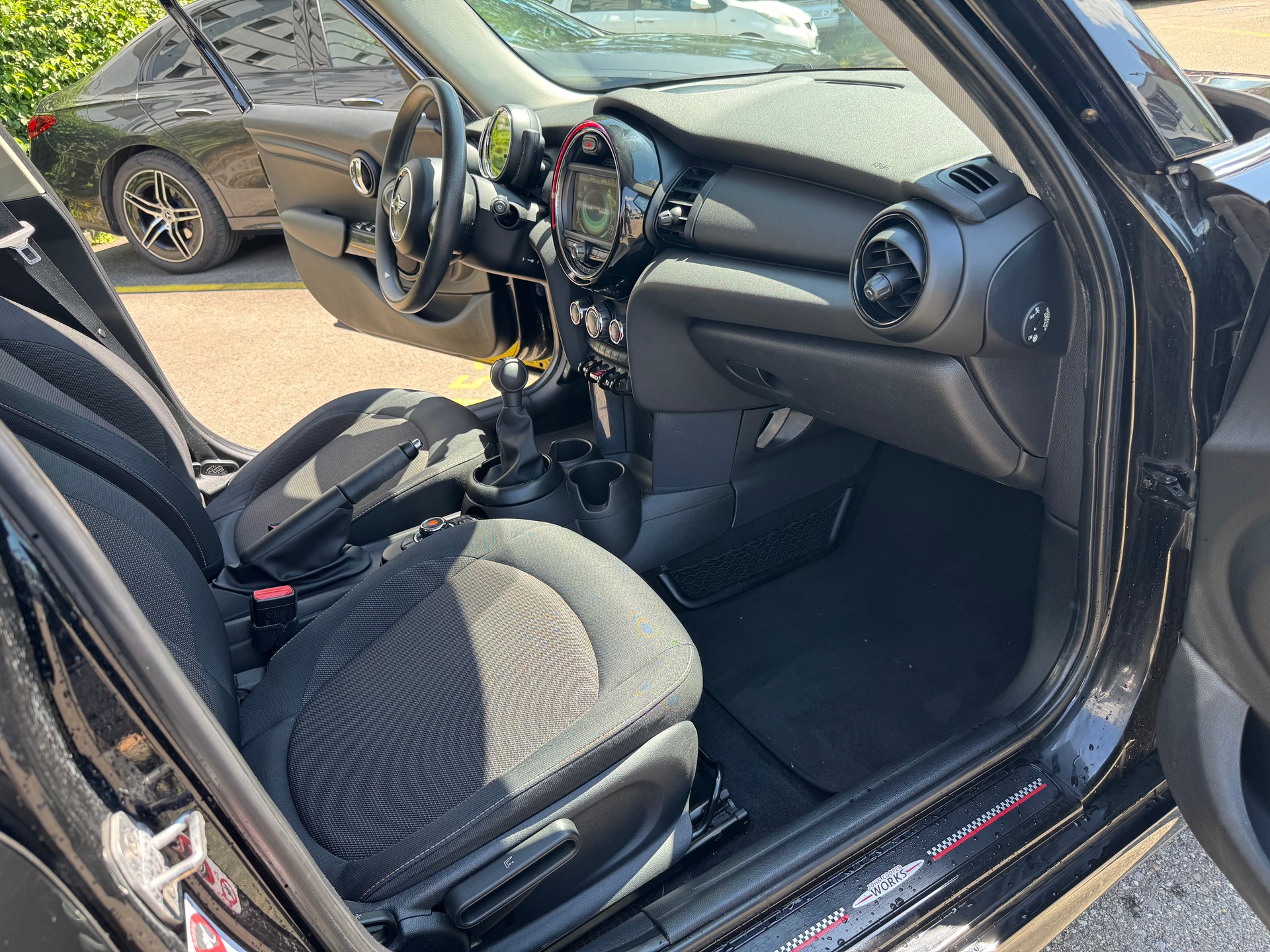 MINI One-image-5