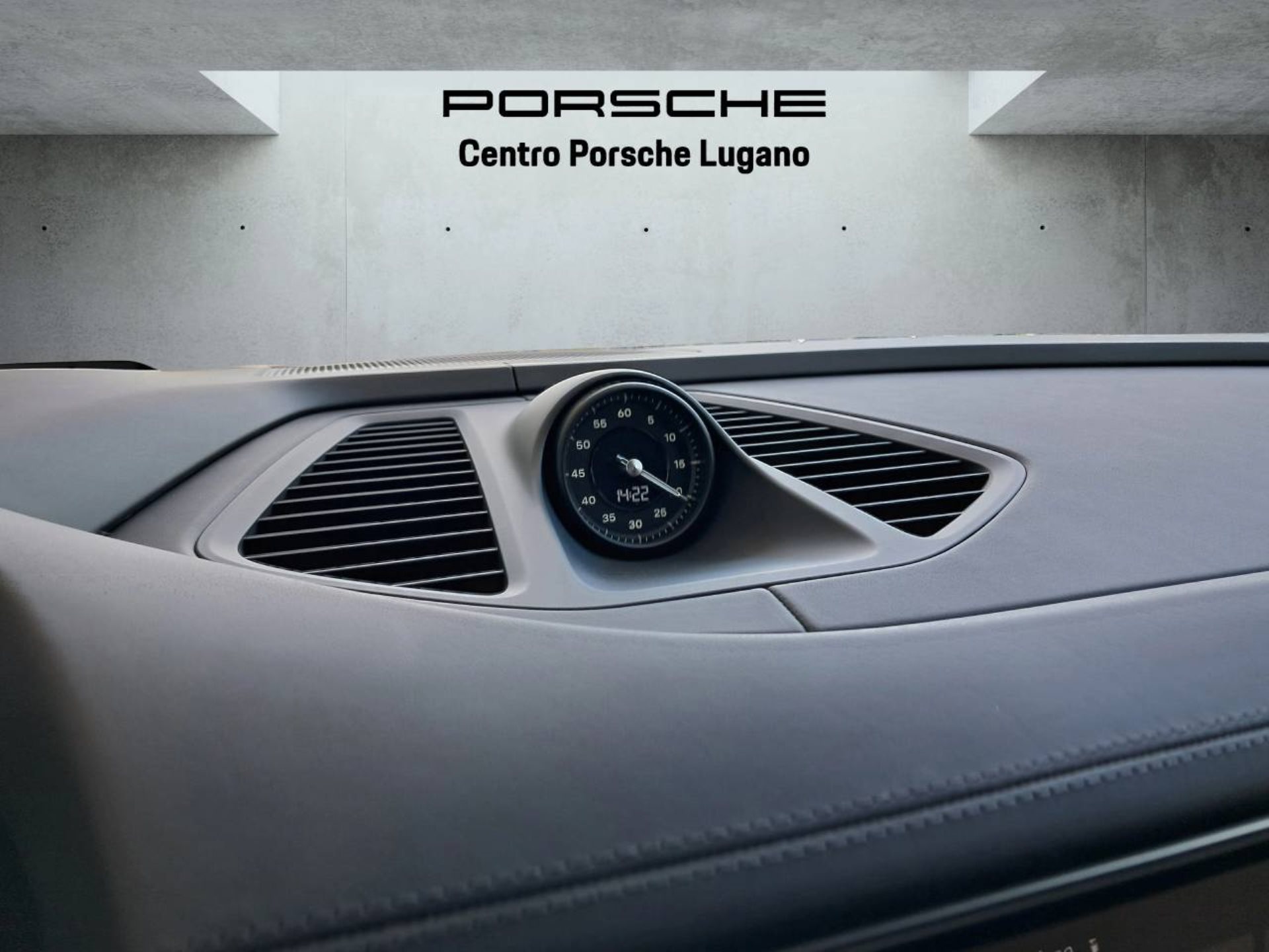 PORSCHE Macan 4S-image-24