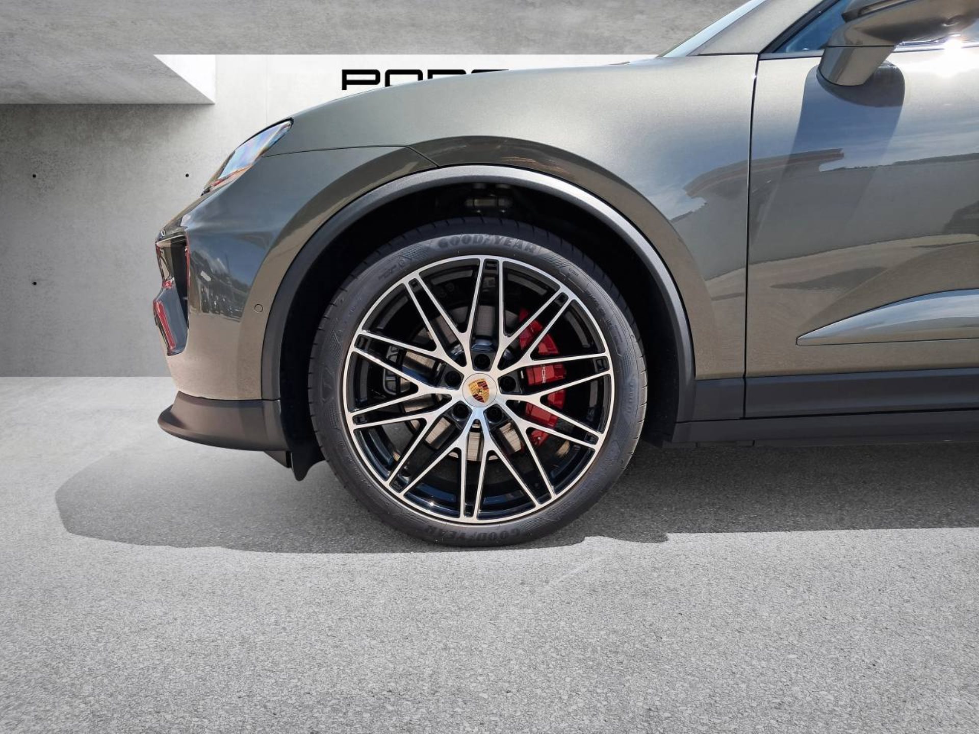 PORSCHE Macan 4S-image-11
