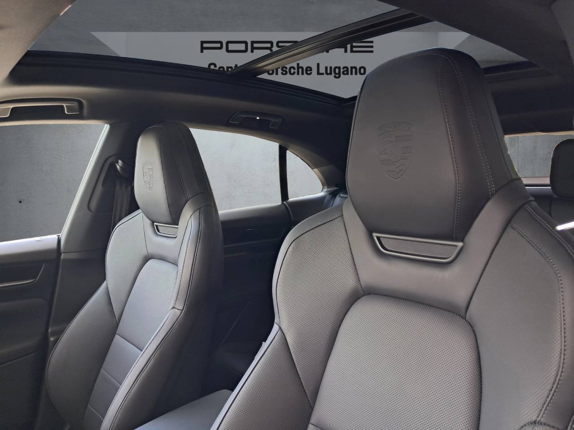 PORSCHE Macan 4S-image-26