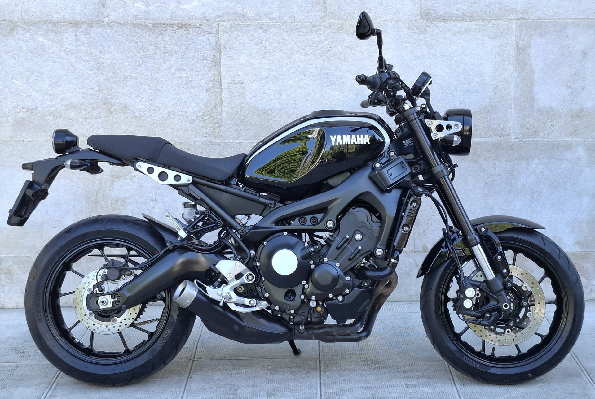 YAMAHA XSR 900-image-0