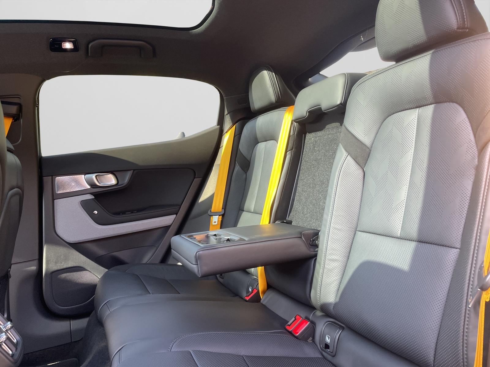 POLESTAR 2 Long Range Dual Motor Performance Prime-image-13