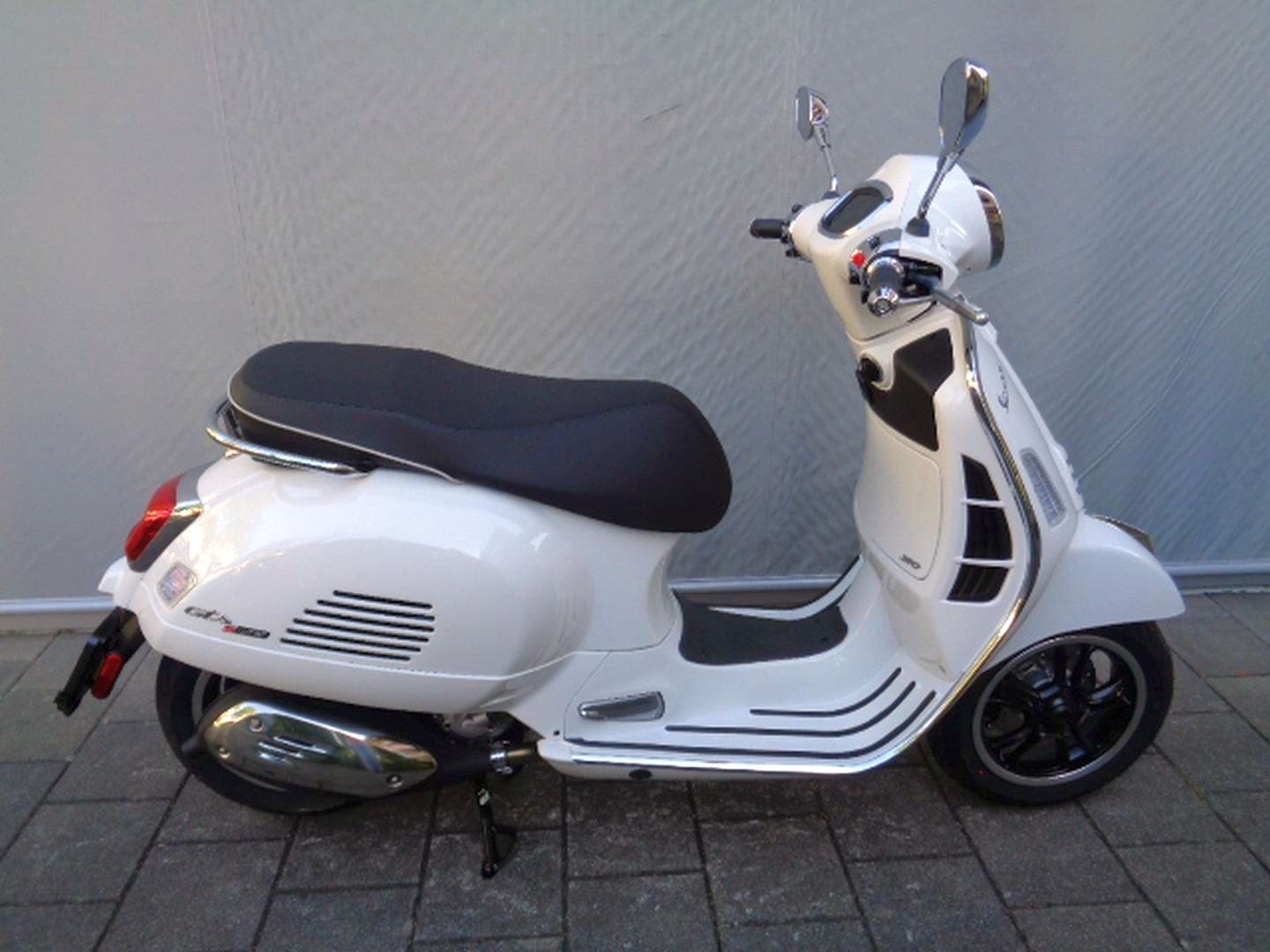 PIAGGIO VESPA GTS 310 E5-showroom-element-3
