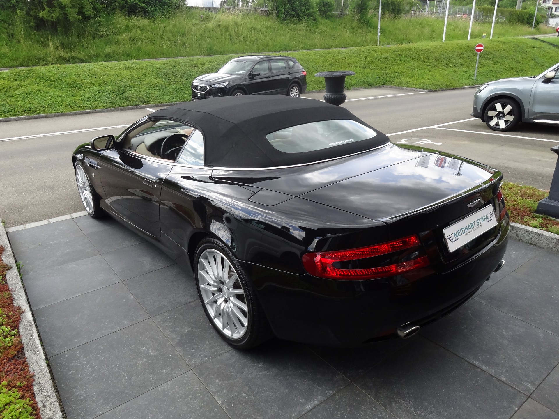 ASTON MARTIN DB9 Volante-showroom-element-2