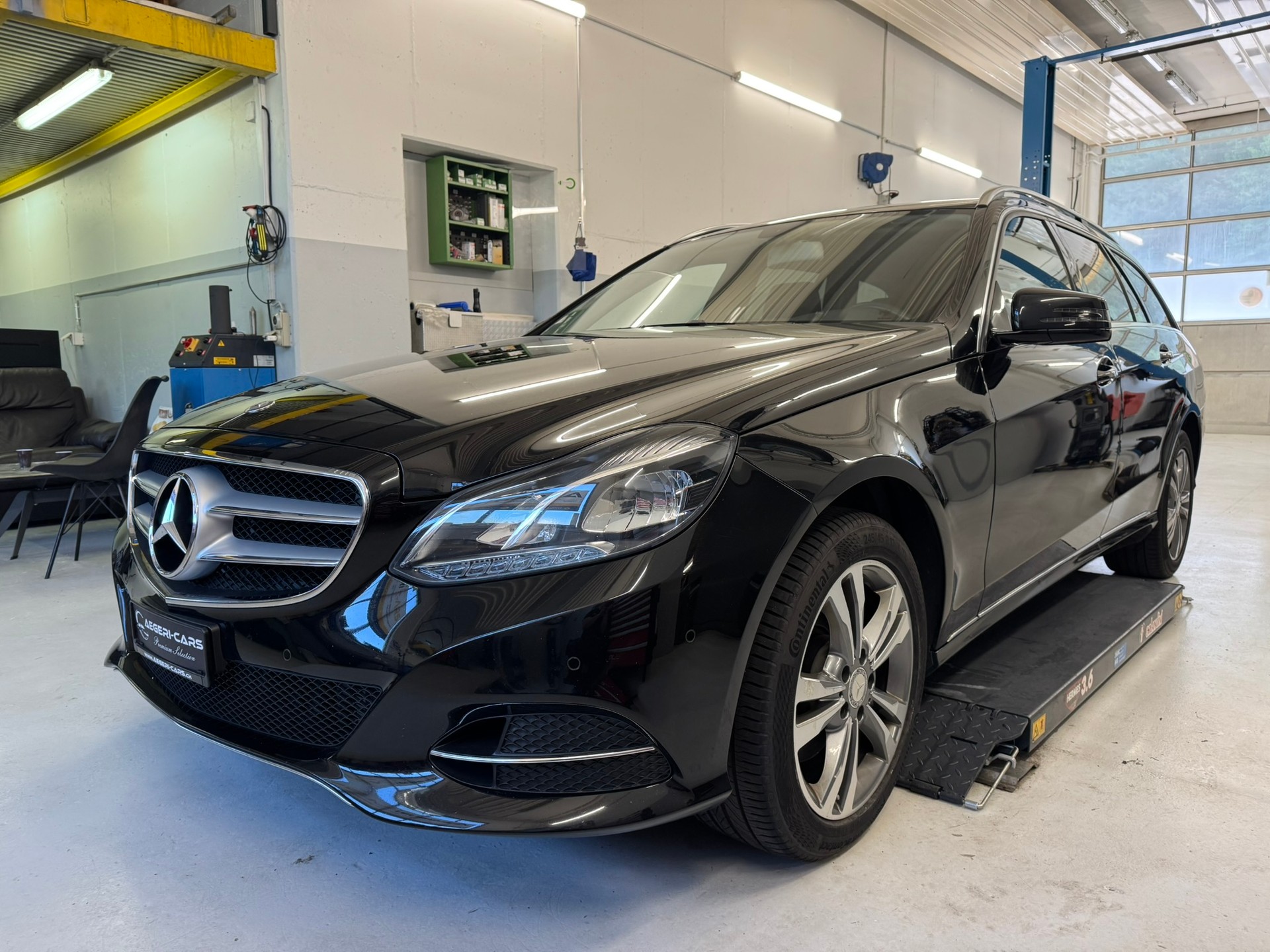 MERCEDES-BENZ E 250 BlueTEC Avantgarde 4Matic 7G-Tronic