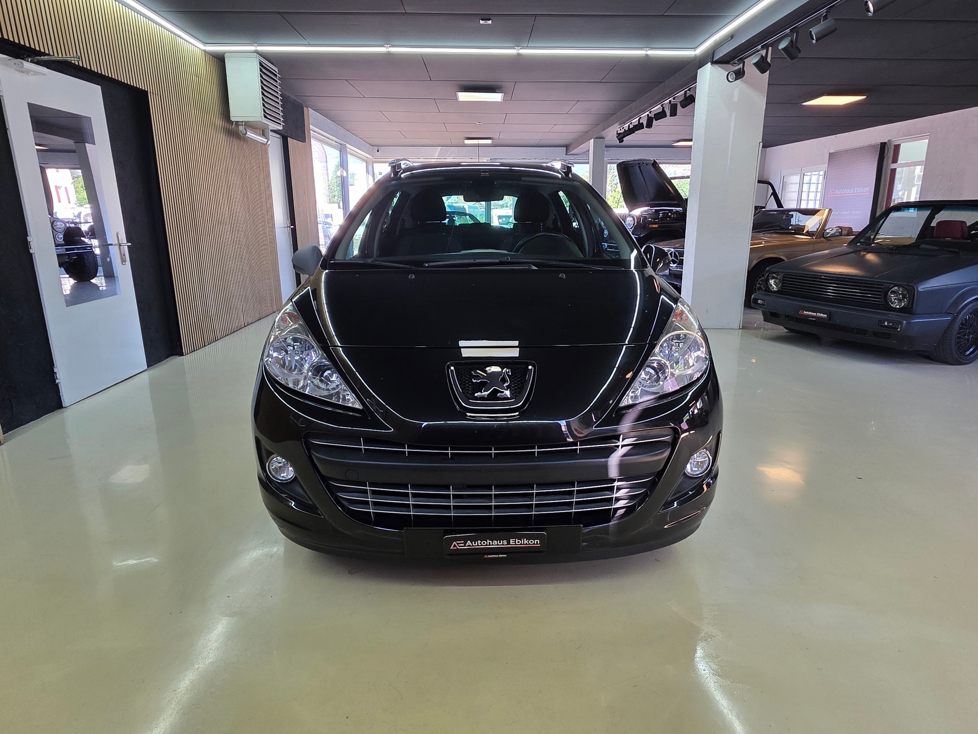 PEUGEOT 207 SW 1.4 16V Swiss Edition-showroom-element-1