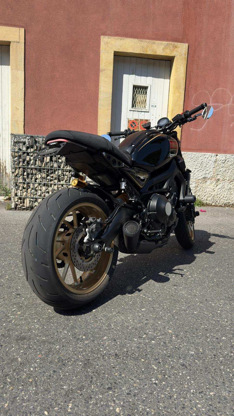 YAMAHA XSR 900 80 Black-image-3