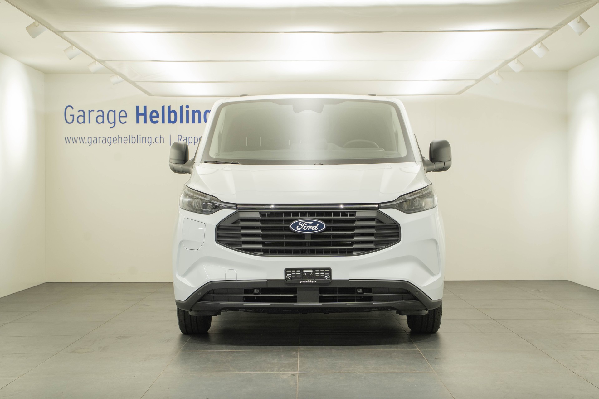 FORD Transit C Van 320 L1 2.5 Duratec 233 Trend PHEV-showroom-element-1