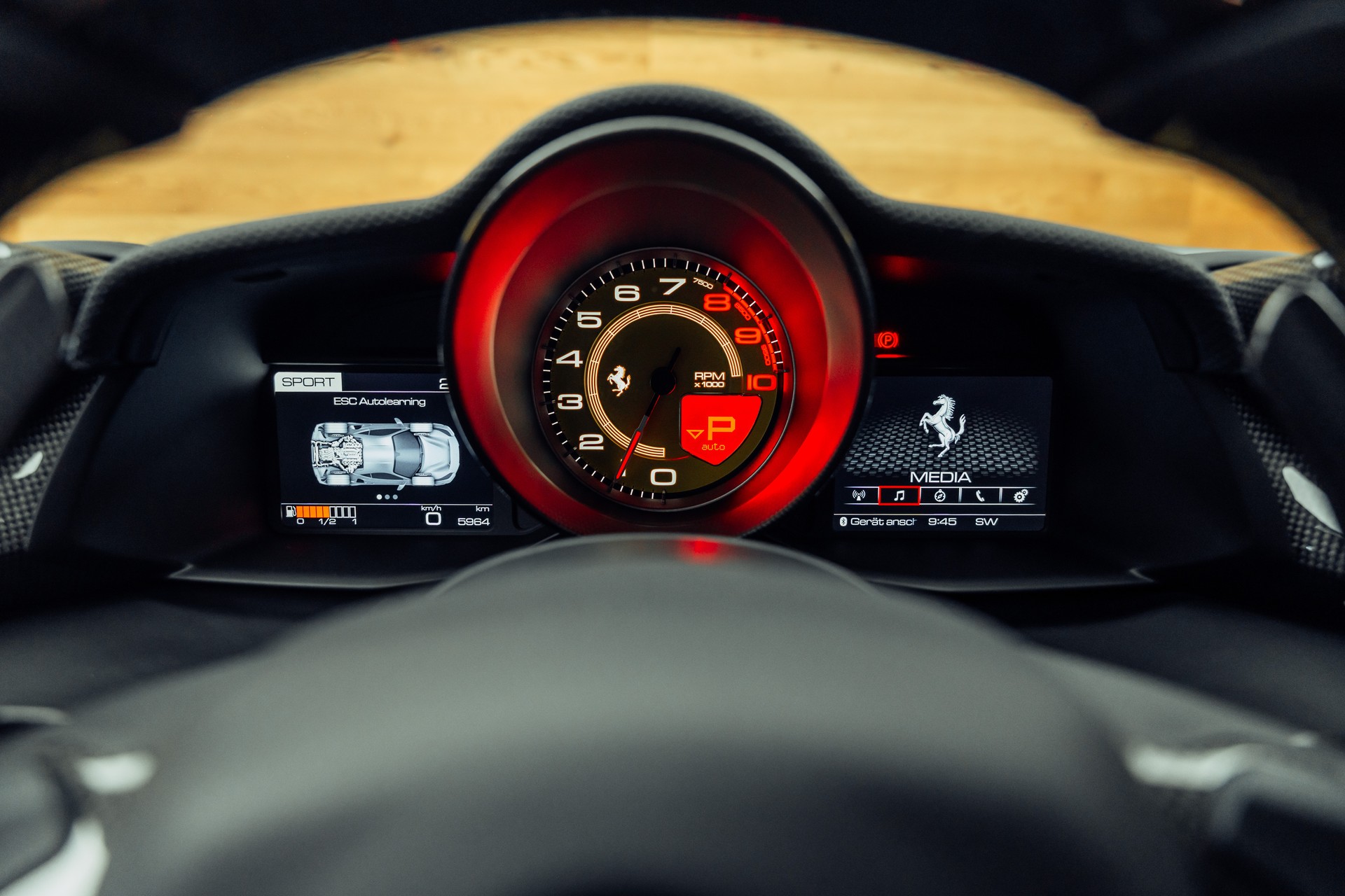 FERRARI 488 Pista 3.9 V8 Giallo Modena-image-20