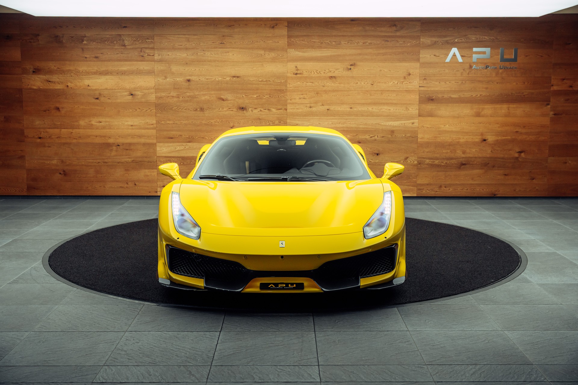 FERRARI 488 Pista 3.9 V8 Giallo Modena-image-28