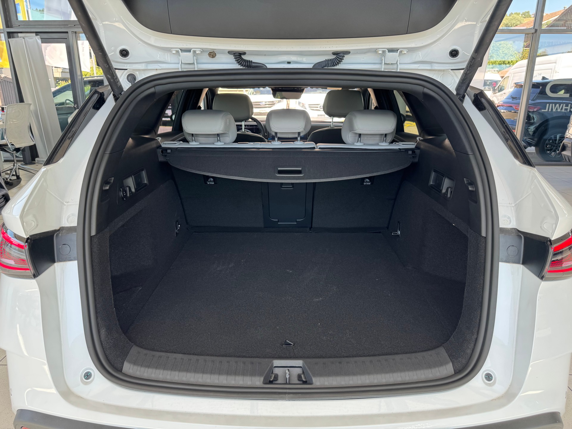 BYD Seal 6 DM-i Touring Comfort-image-25