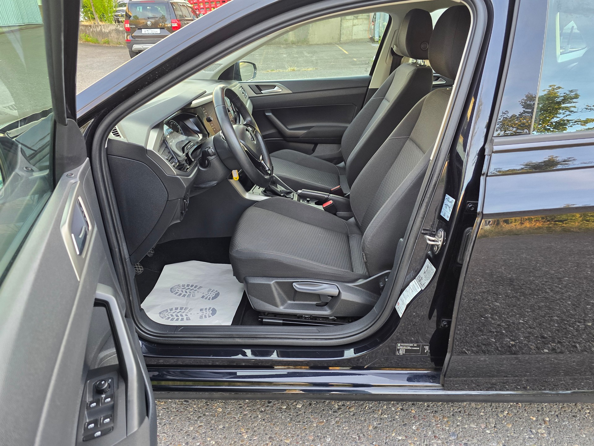 VW Polo 1.0 TSI BMT Trendline-image-11