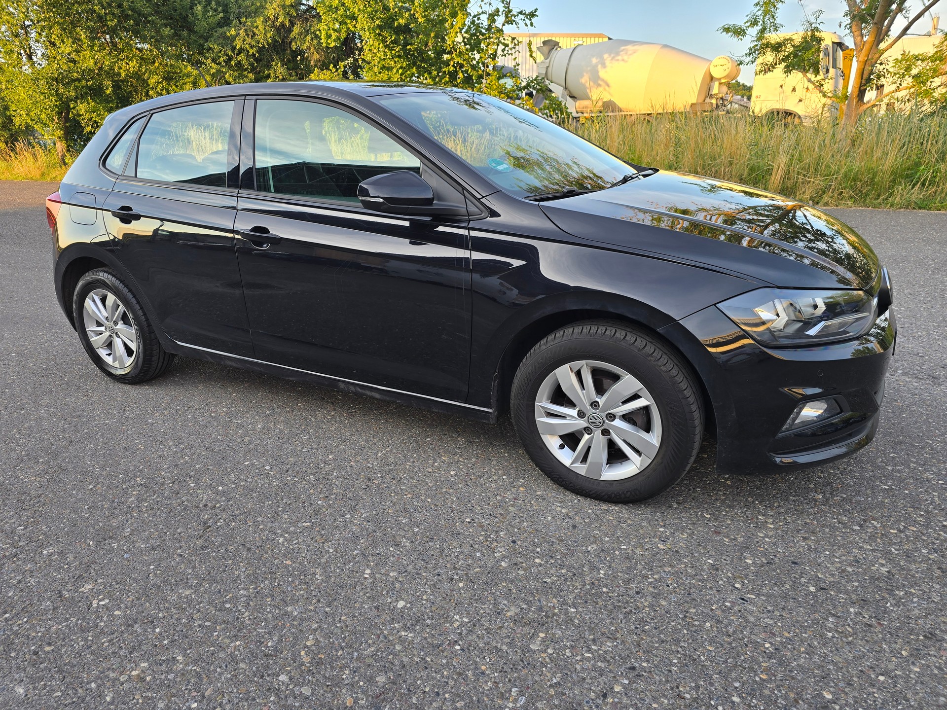VW Polo 1.0 TSI BMT Trendline-showroom-element-1