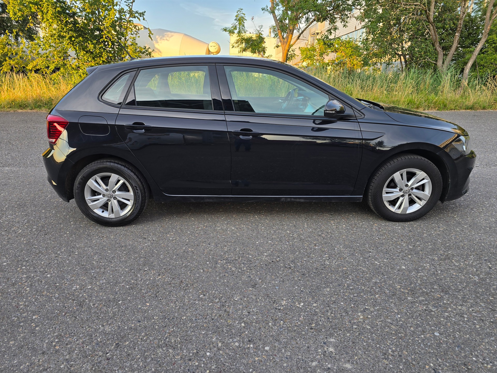 VW Polo 1.0 TSI BMT Trendline-image-8
