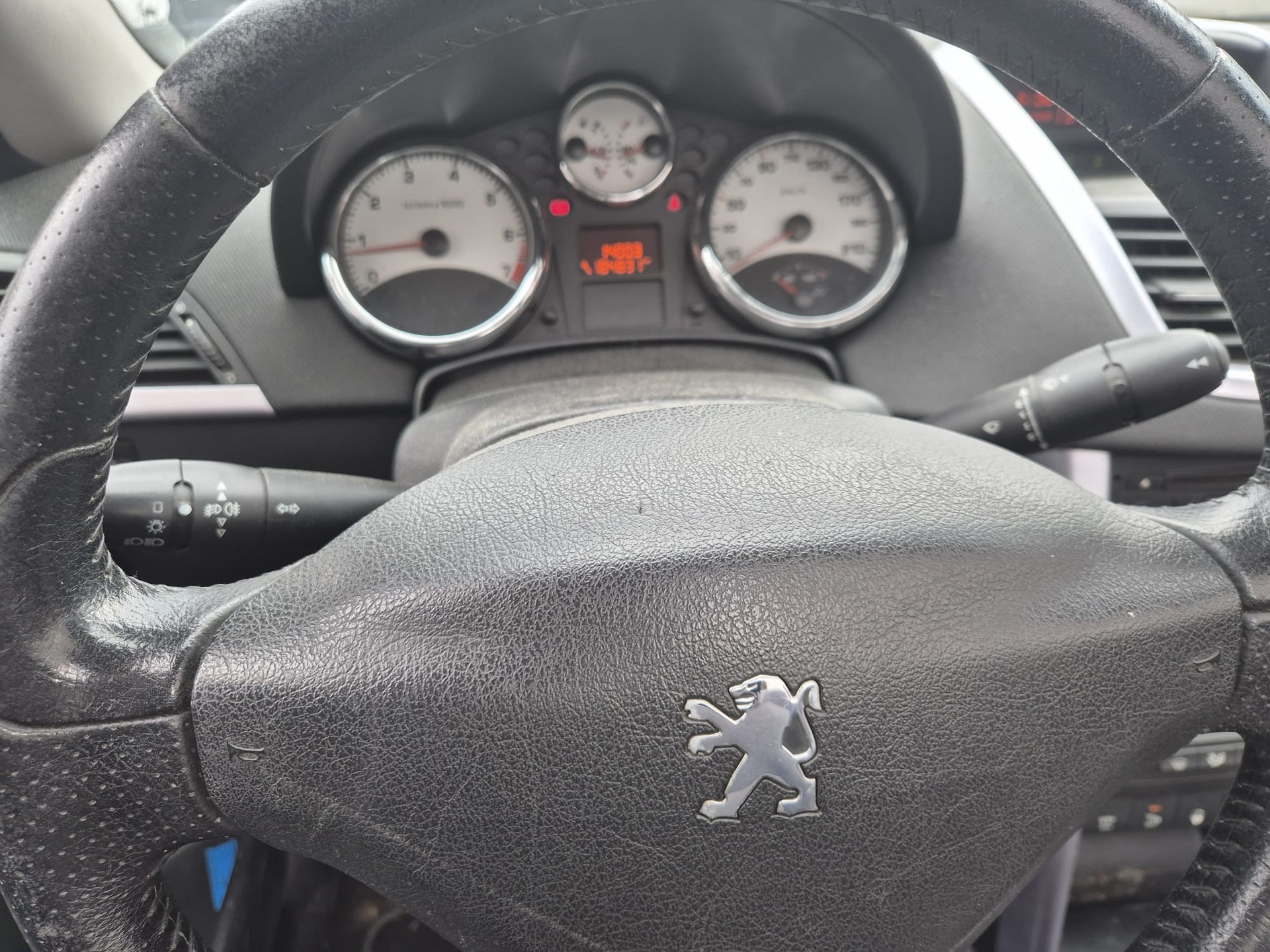 PEUGEOT 207 CC 1.6 16V Sport-image-5