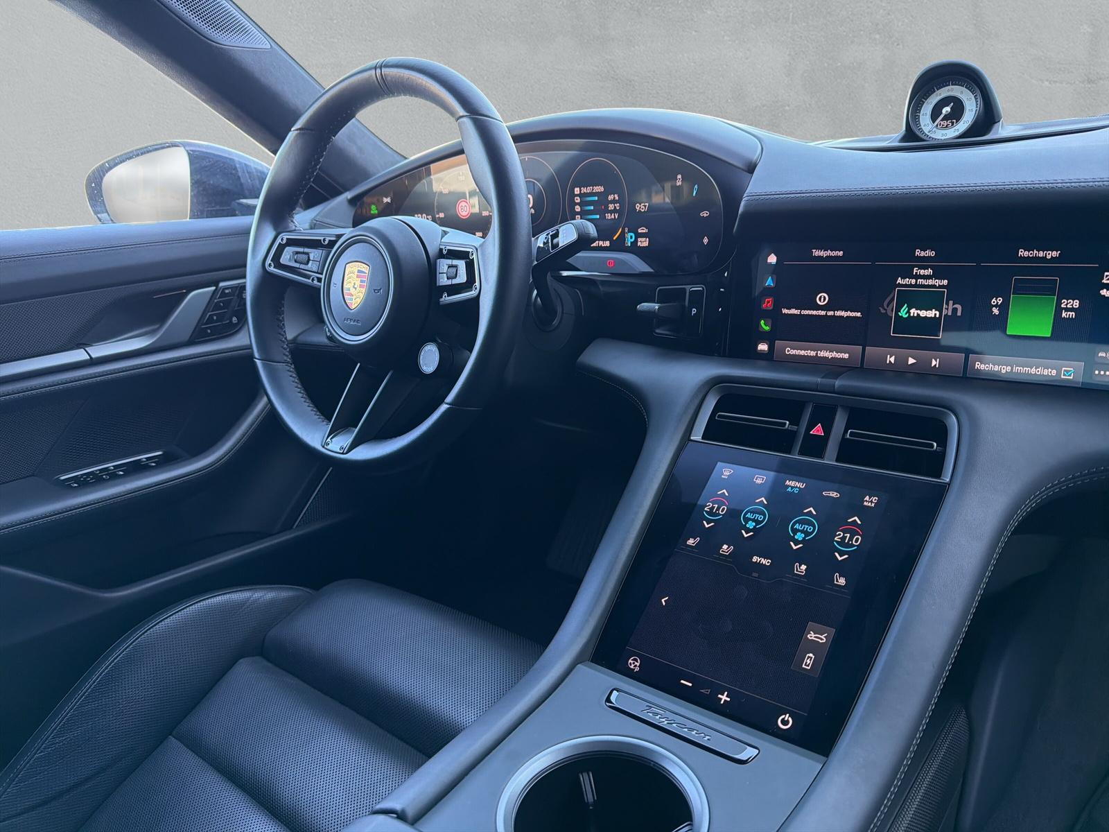 PORSCHE Taycan Turbo (CH)-image-14