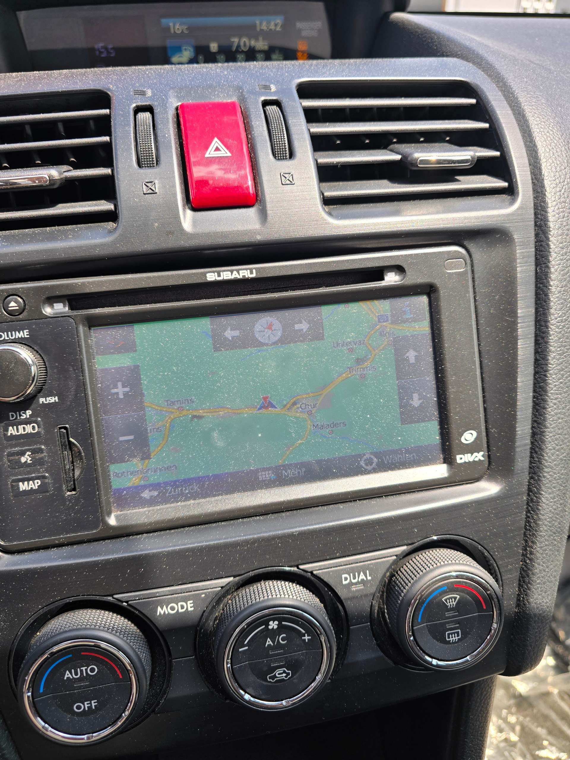 SUBARU XV 2.0 Swiss Three AWD-image-9