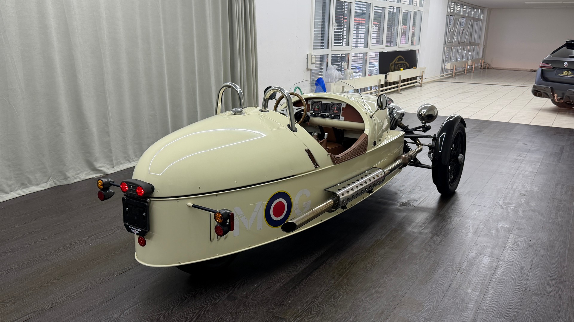 MORGAN THREEWHEELER-showroom-element-3