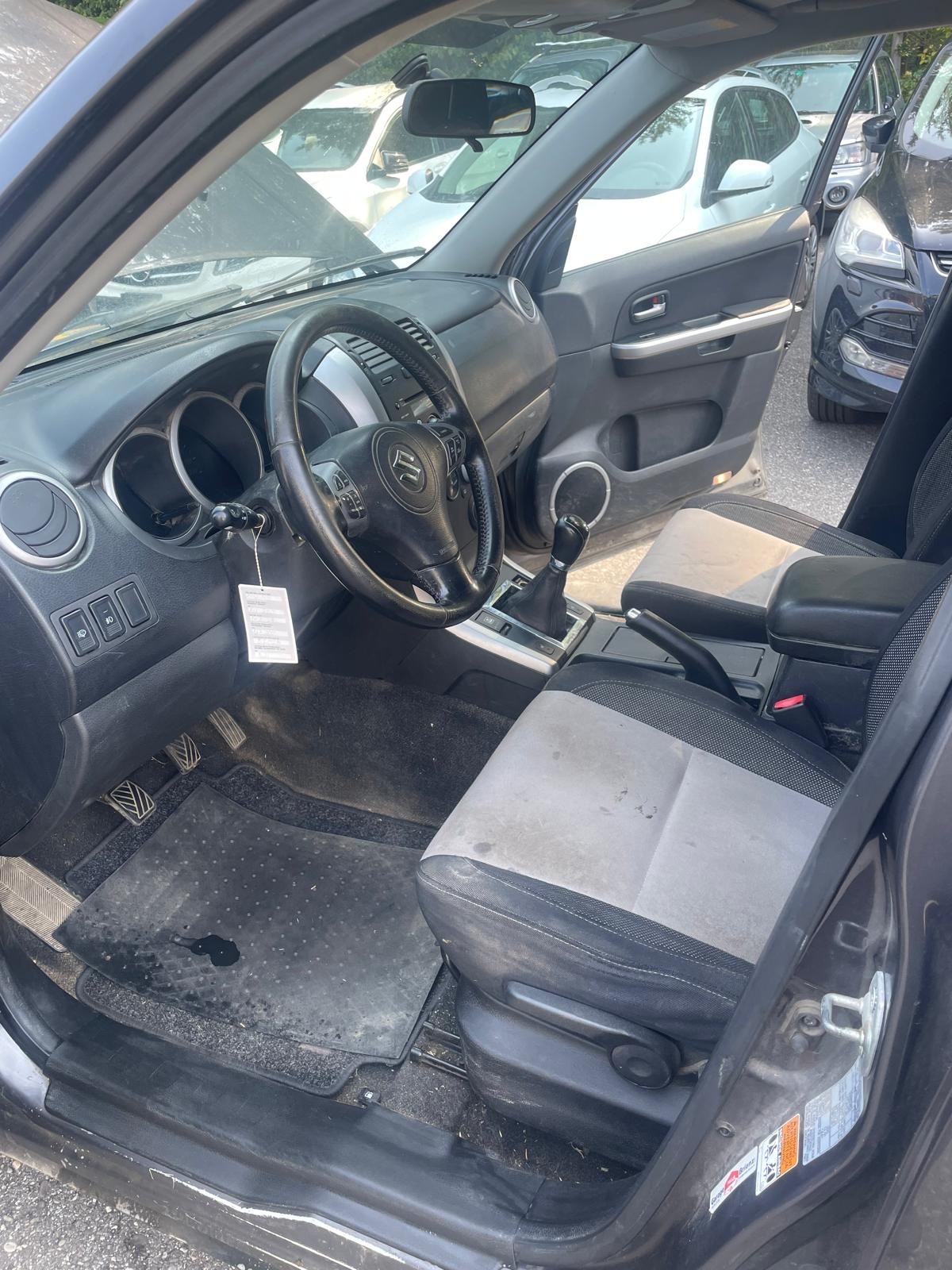 SUZUKI Grand Vitara 2.4 16V GL Top-image-15
