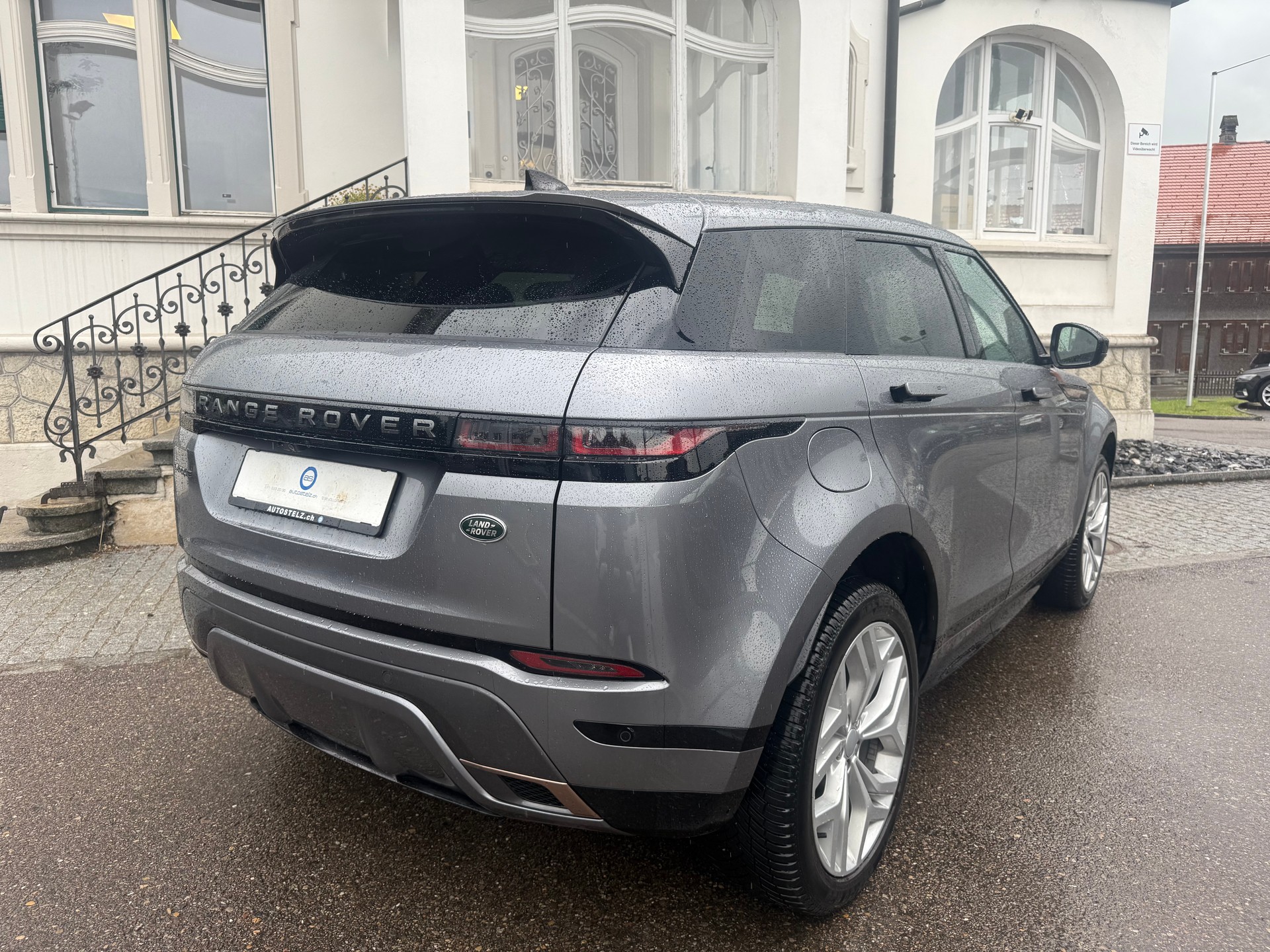 LAND ROVER Range Rover Evoque 2.0 T R-Dynamic SE-image-5