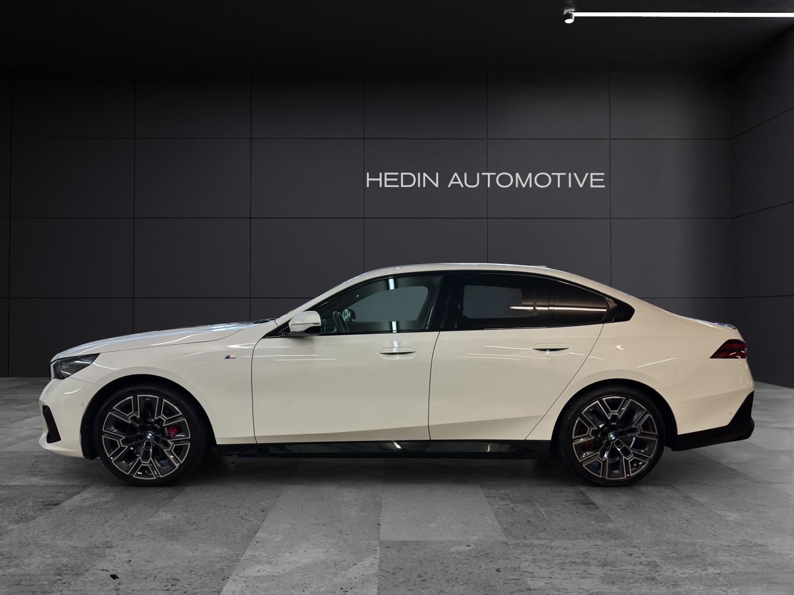 BMW 520d xDrive-showroom-element-1