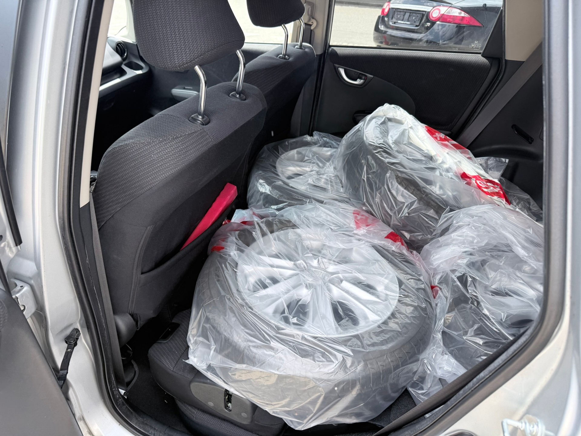 HONDA Jazz 1.3i Hybrid Comfort CVT-image-14