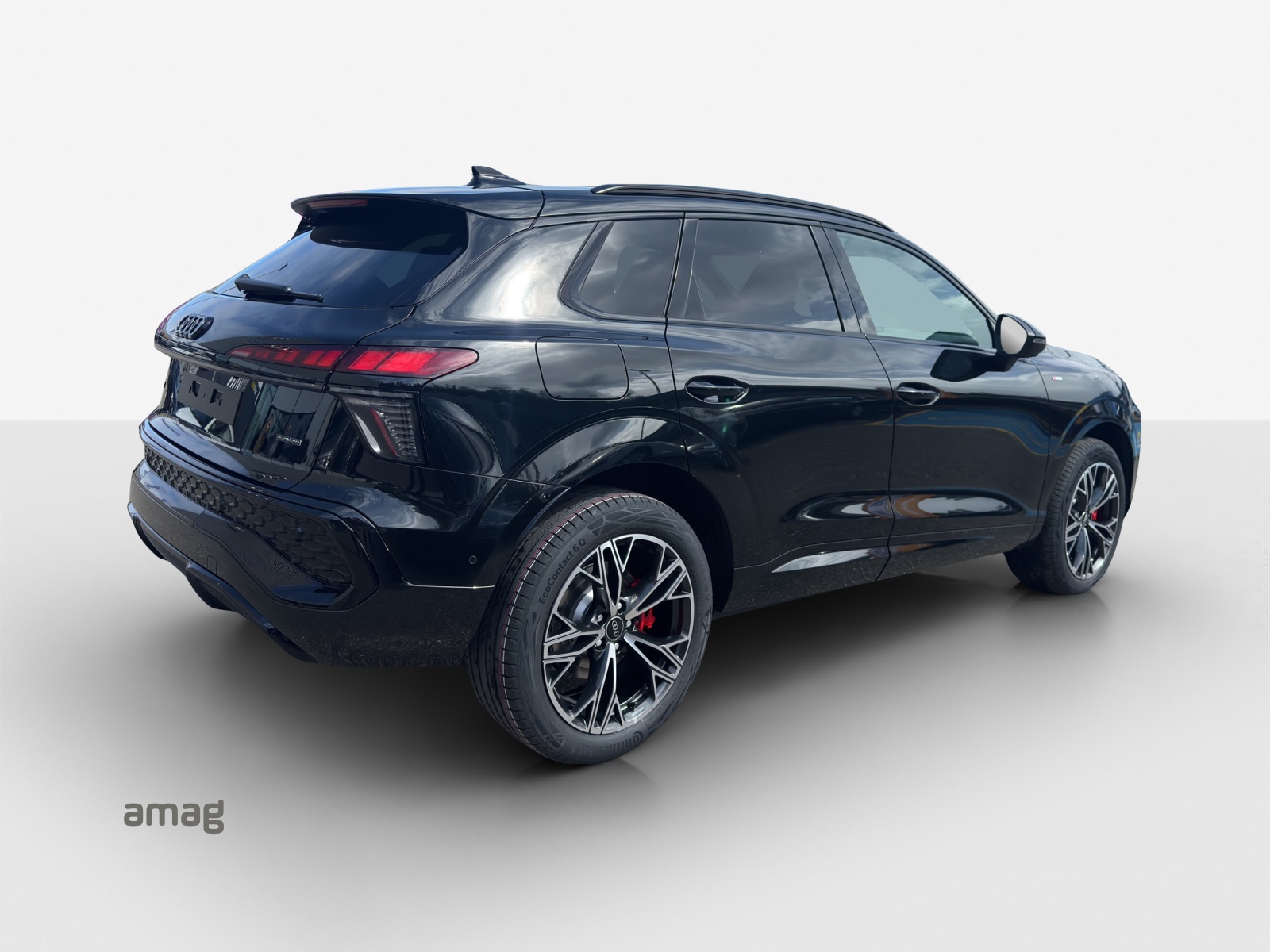 AUDI Q3 SUV TFSI quattro 195 kW S tronic-image-4