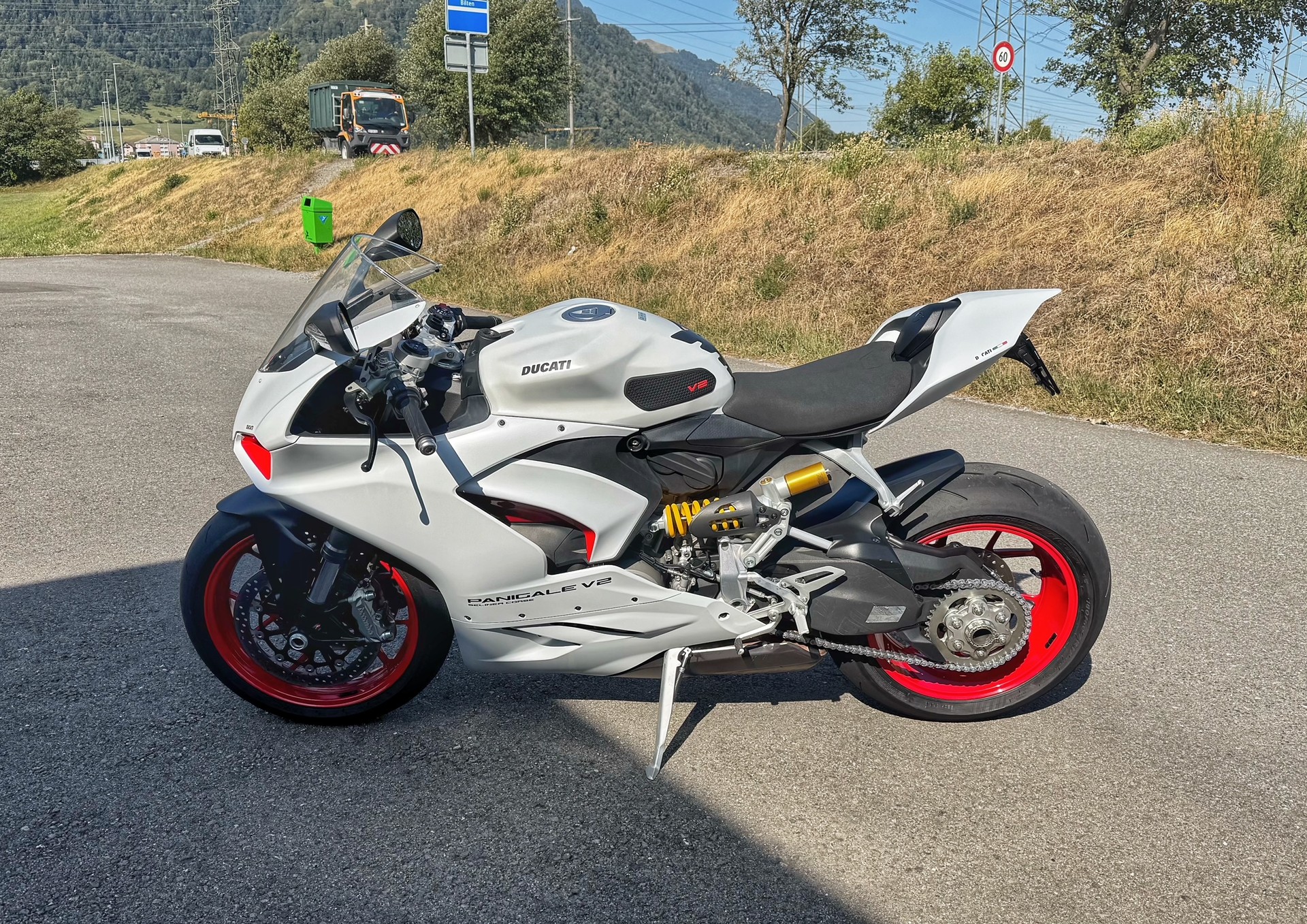 DUCATI Panigale V2-image-1