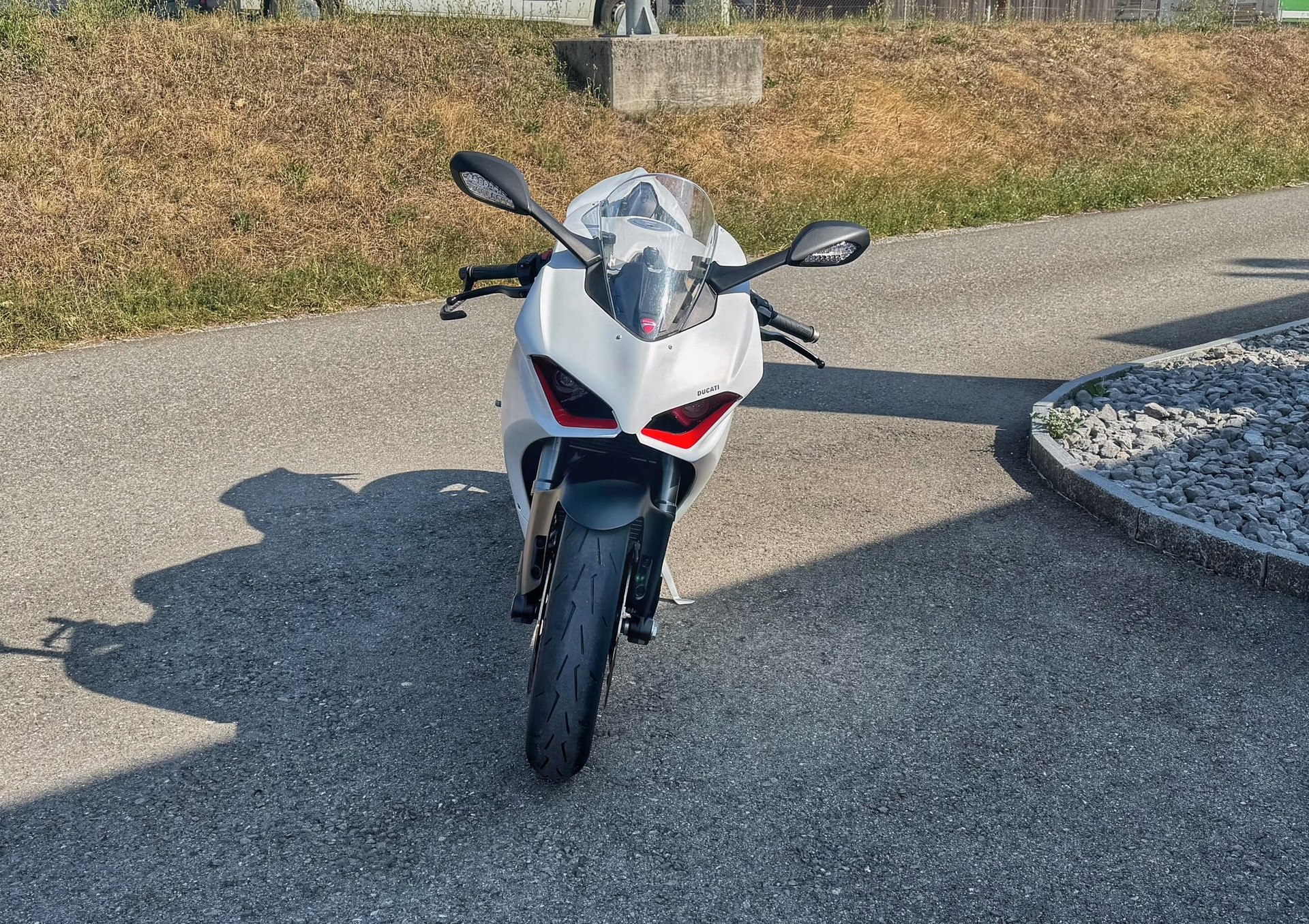 DUCATI Panigale V2-image-2
