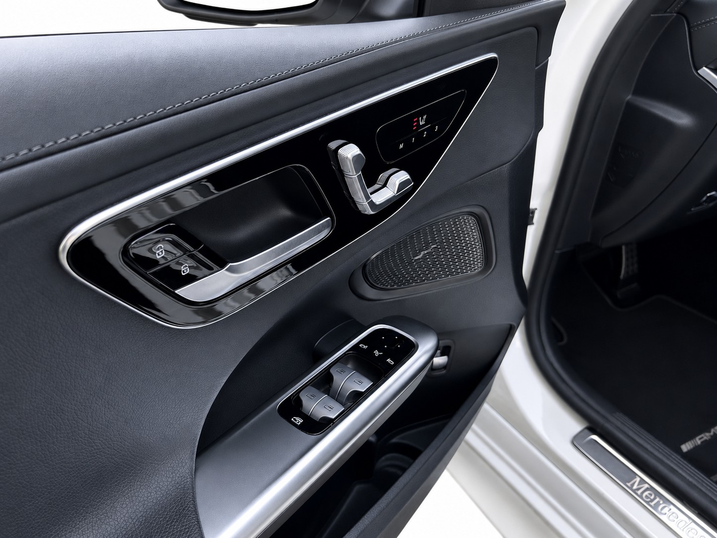 MERCEDES-BENZ C 220 d Swiss Star AMG Line 4matic Kombi * CH FAHRZEUG *-image-19