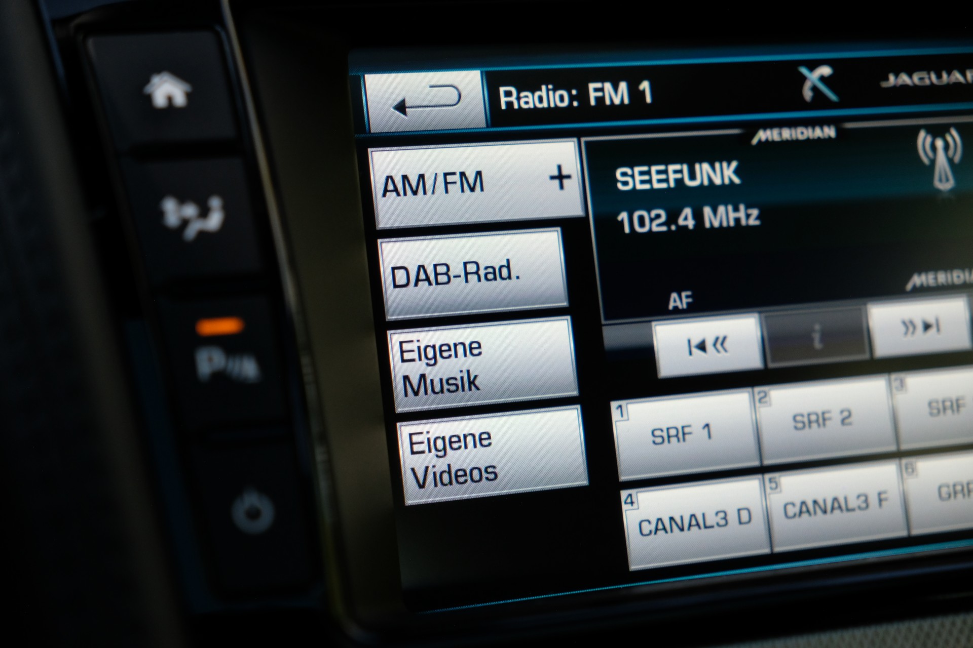 JAGUAR F-Type Coupé R 5.0 V8 S/C AWD-image-23