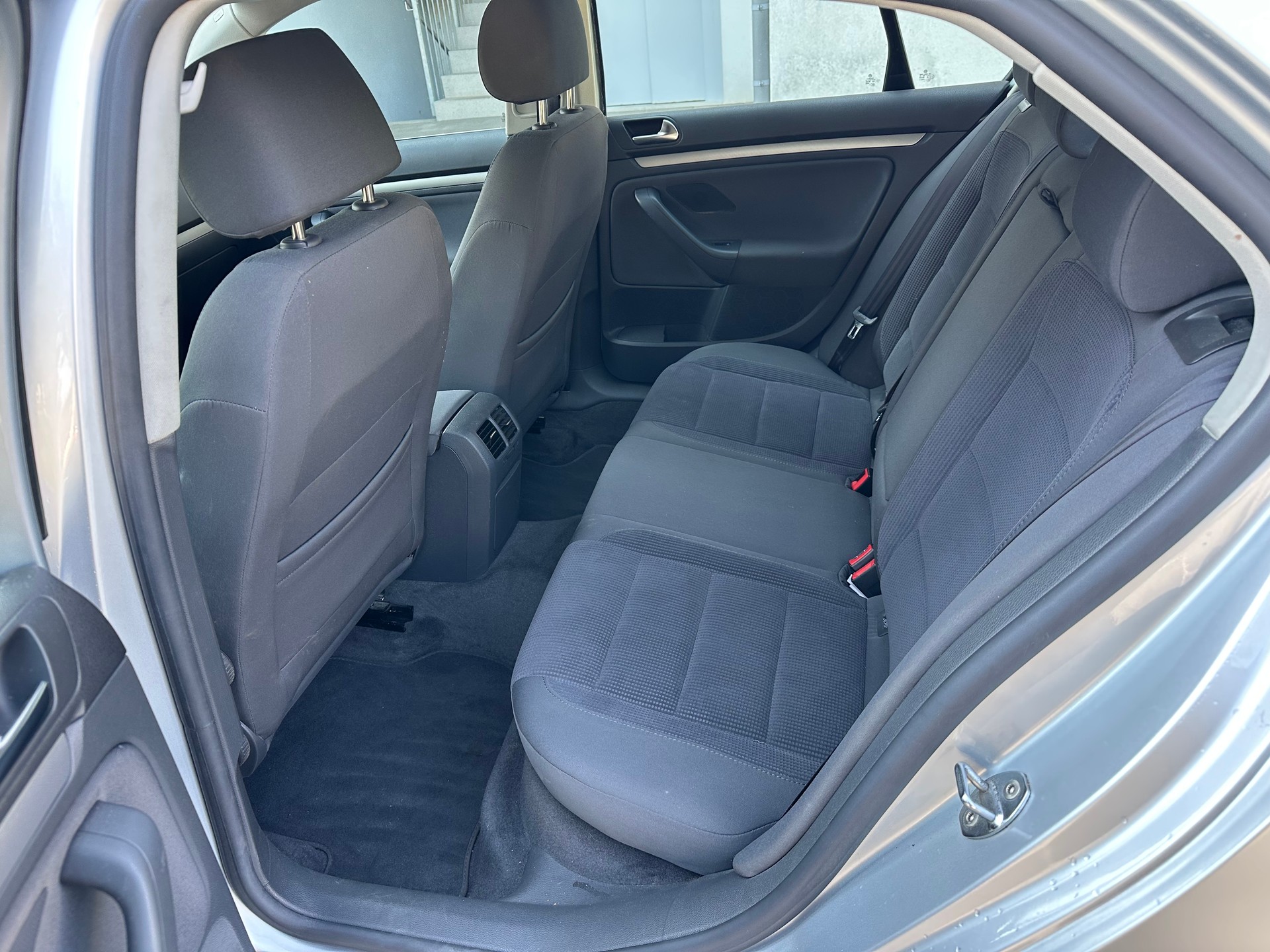 VW Jetta 2.0 FSI Sportline-image-3