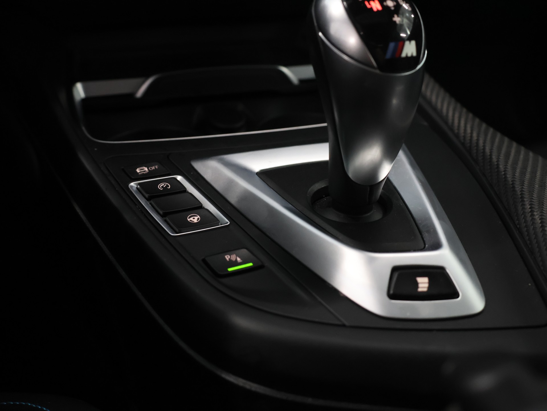 BMW M2 Competition *Grail Auspuff* *Panoramadach* *Harman/Kardon*-image-32
