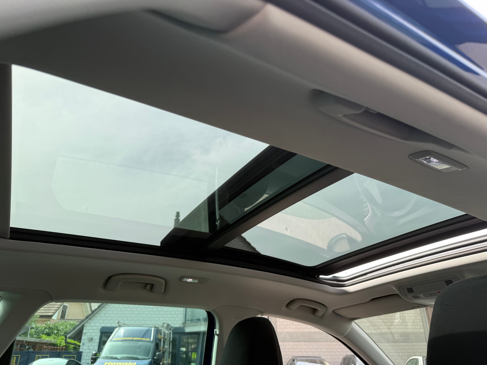 SKODA Karoq 2.0 TDI CR Style 4x4 DSG-image-6