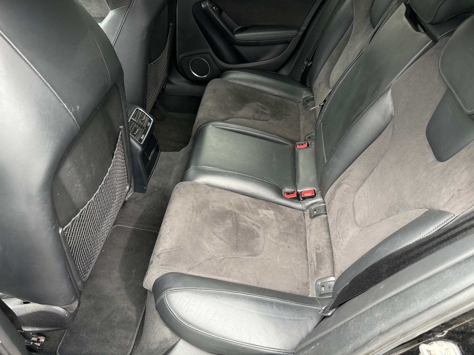 AUDI RS4 Avant 4.2 FSI V8 quattro S-tronic-image-9