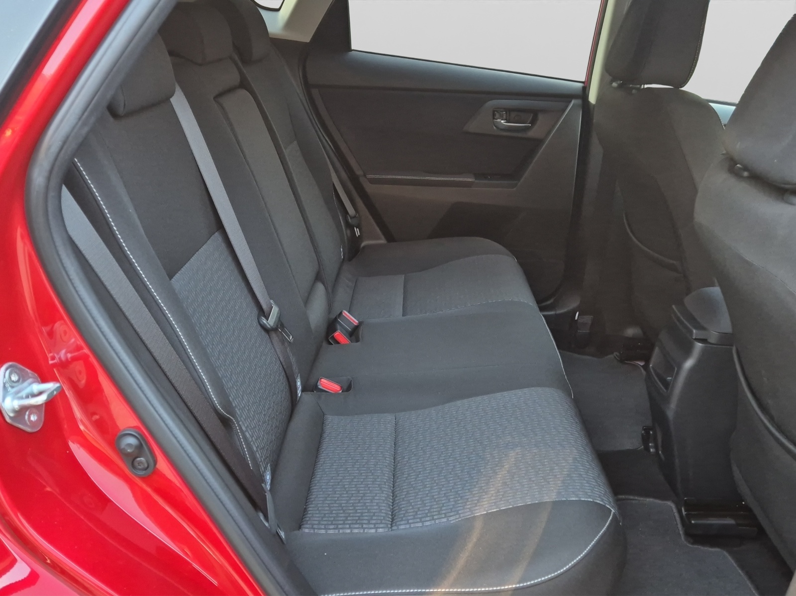 TOYOTA Auris 1.8 16V HSD Linea Trend-image-13